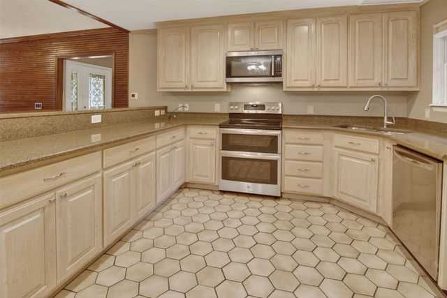 187 County Road 1997, Yantis, TX 75497