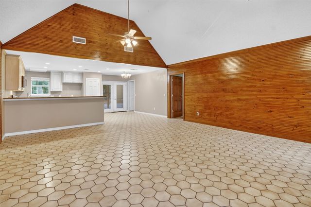 187 County Road 1997, Yantis, TX 75497
