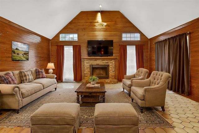 187 County Road 1997, Yantis, TX 75497