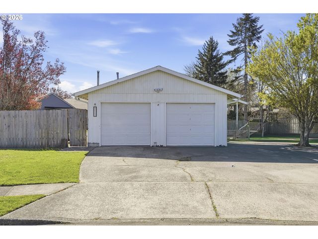 -1 Sw FOX Ct, Troutdale, OR 97060