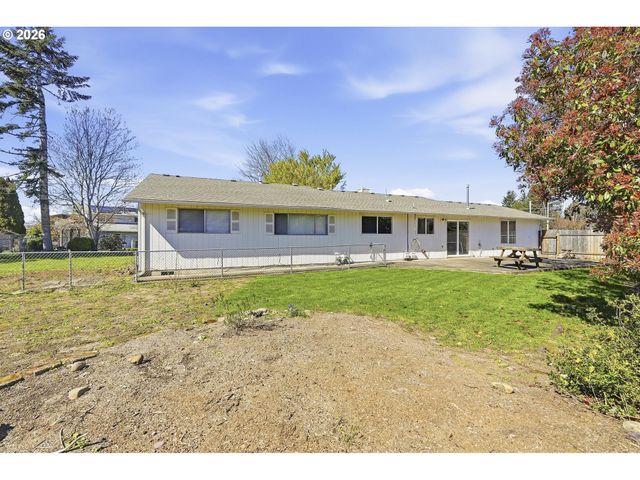 -1 Sw FOX Ct, Troutdale, OR 97060