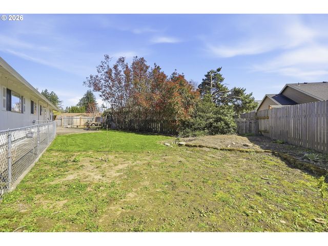 -1 Sw FOX Ct, Troutdale, OR 97060