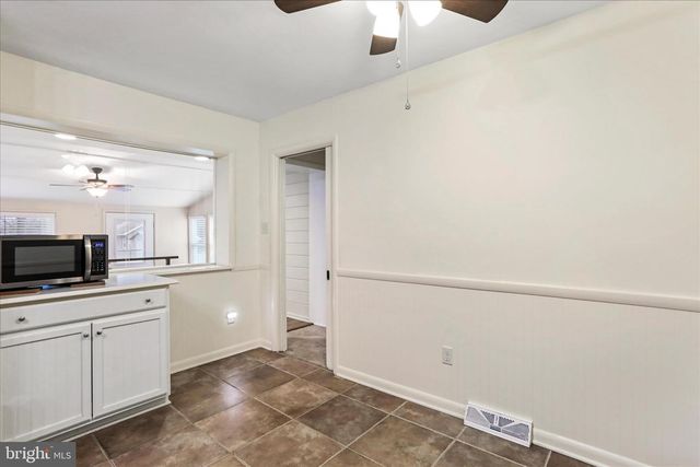 19734 LONGMEADOW RD, Hagerstown, MD 21742