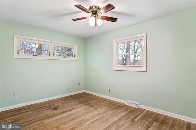 19734 LONGMEADOW RD, Hagerstown, MD 21742