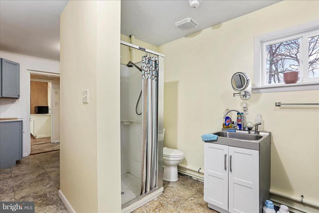 19734 LONGMEADOW RD, Hagerstown, MD 21742