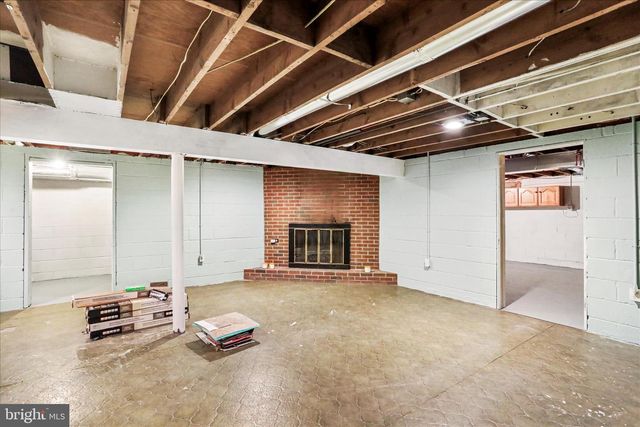 19734 LONGMEADOW RD, Hagerstown, MD 21742