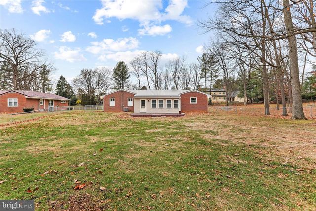 19734 LONGMEADOW RD, Hagerstown, MD 21742