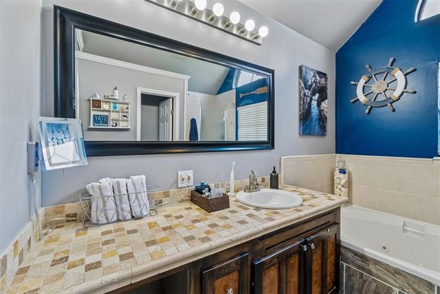 9814 Hefner Village Drive, Oklahoma City, OK 73162