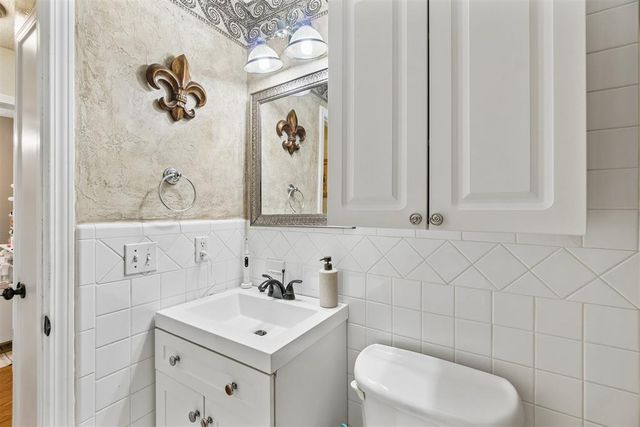 9814 Hefner Village Drive, Oklahoma City, OK 73162