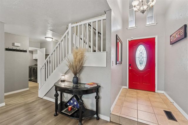 9814 Hefner Village Drive, Oklahoma City, OK 73162