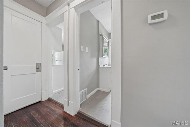 7619 Fairham Avenue, University City, MO 63130