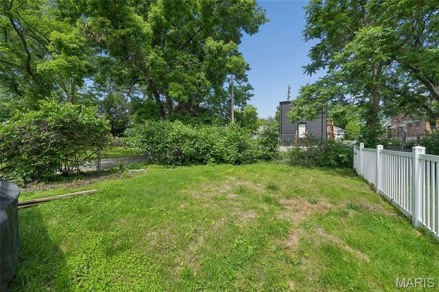 7619 Fairham Avenue, University City, MO 63130