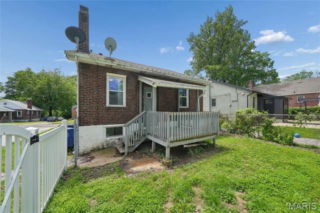 7619 Fairham Avenue, University City, MO 63130