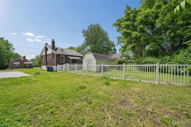 7619 Fairham Avenue, University City, MO 63130