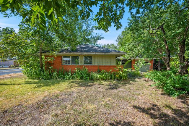 1613 Larkwood DR, Austin, TX 78723
