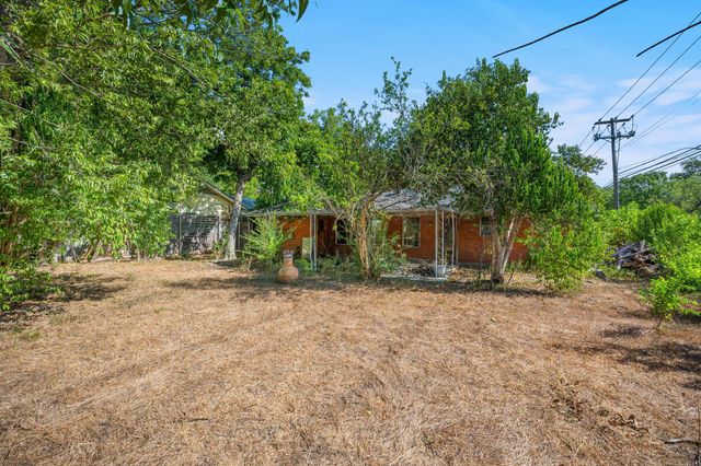 1613 Larkwood DR, Austin, TX 78723