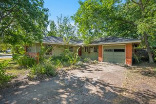 1613 Larkwood DR, Austin, TX 78723