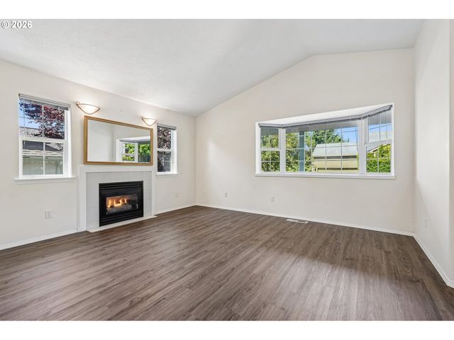 13582 Se 151ST Ter, Clackamas, OR 97015