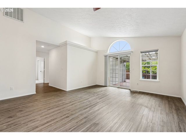 13582 Se 151ST Ter, Clackamas, OR 97015
