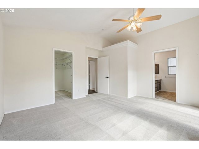 13582 Se 151ST Ter, Clackamas, OR 97015