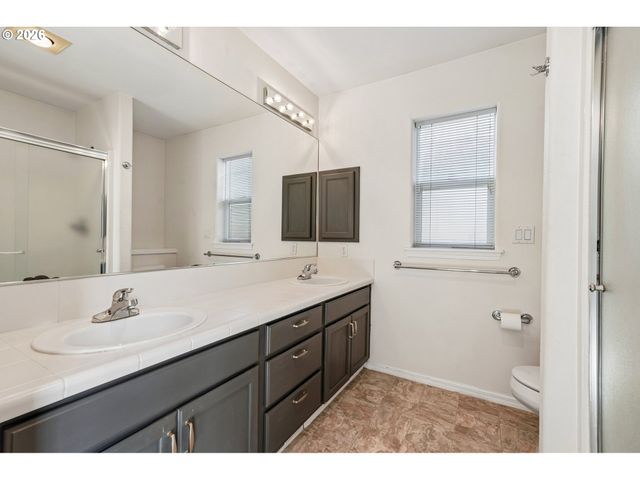 13582 Se 151ST Ter, Clackamas, OR 97015