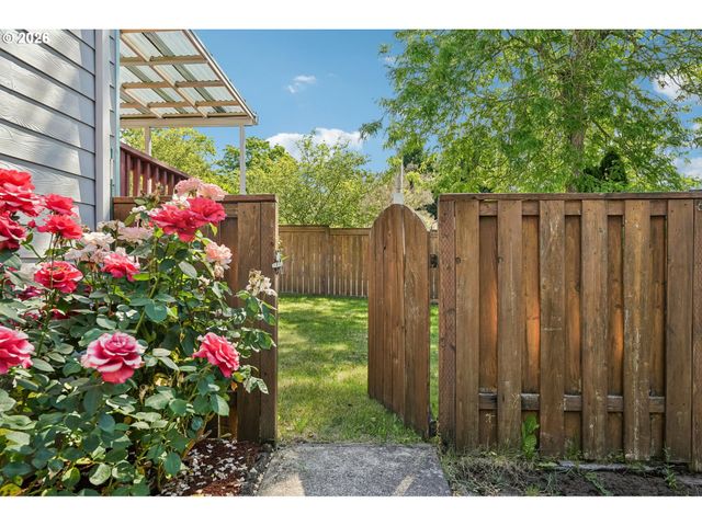 13582 Se 151ST Ter, Clackamas, OR 97015