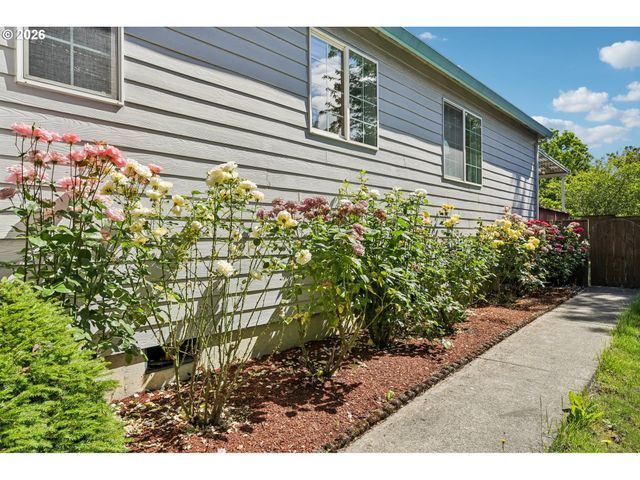 13582 Se 151ST Ter, Clackamas, OR 97015