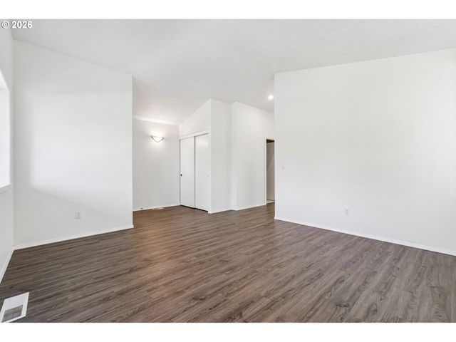 13582 Se 151ST Ter, Clackamas, OR 97015