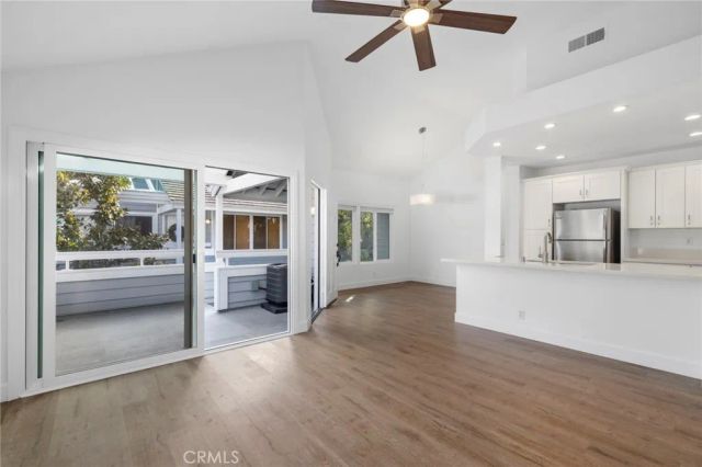 11 Brittany 7, Newport Beach, CA 92660