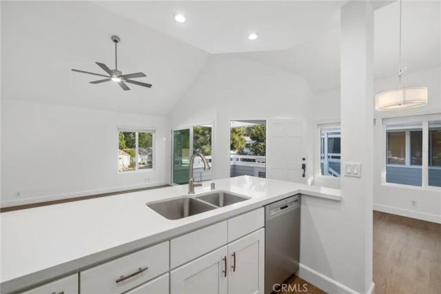 11 Brittany 7, Newport Beach, CA 92660