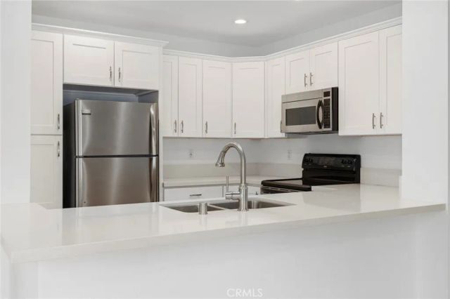 11 Brittany 7, Newport Beach, CA 92660
