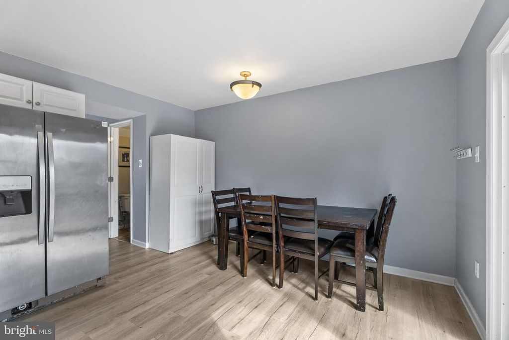 Image 16 of property listing at 526 DAISY DR, Taneytown, MD 21787