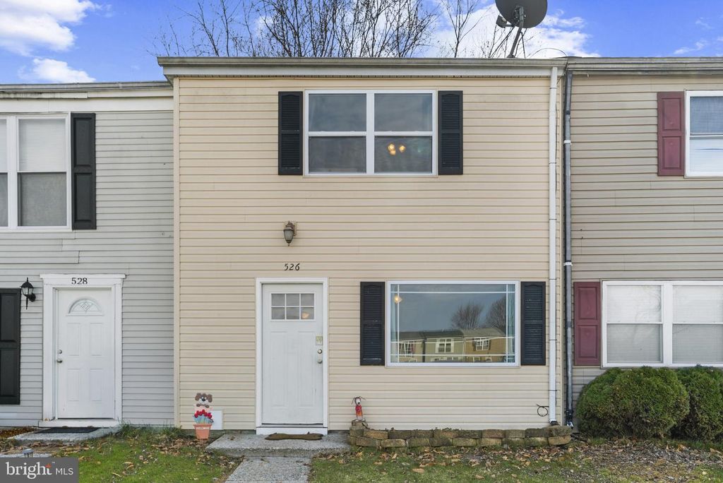 Image 2 of property listing at 526 DAISY DR, Taneytown, MD 21787