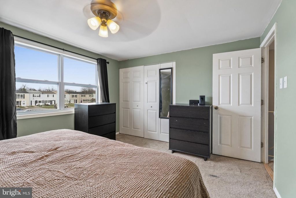 Image 20 of property listing at 526 DAISY DR, Taneytown, MD 21787