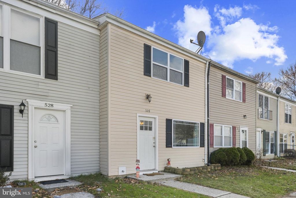 Image 3 of property listing at 526 DAISY DR, Taneytown, MD 21787