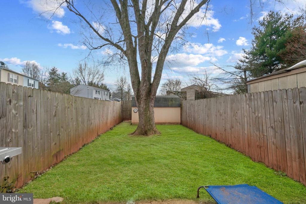 Image 31 of property listing at 526 DAISY DR, Taneytown, MD 21787