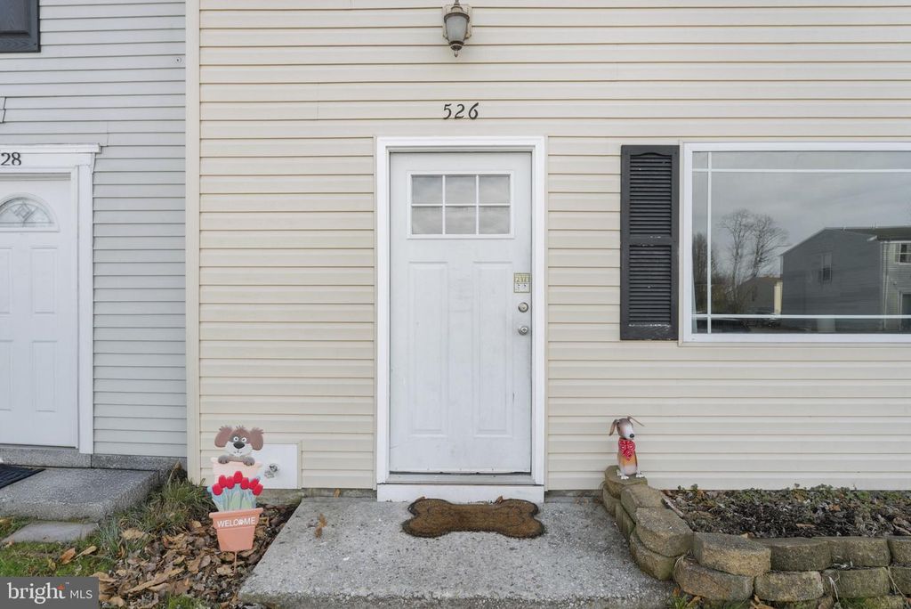 Image 4 of property listing at 526 DAISY DR, Taneytown, MD 21787