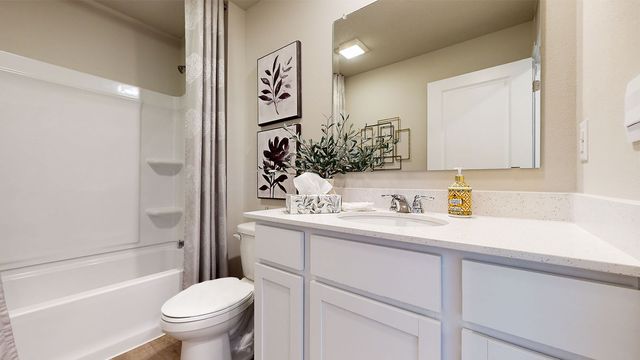 2767 Cecelia Drive, Hiawatha, IA 52233