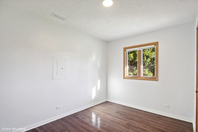 2897 87th Street, Darien, IL 60561