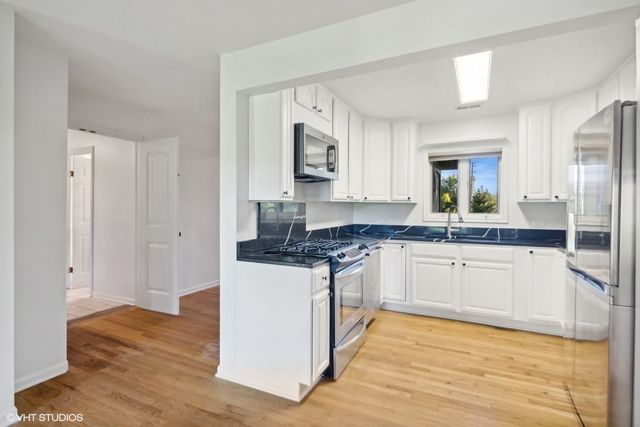 2897 87th Street, Darien, IL 60561