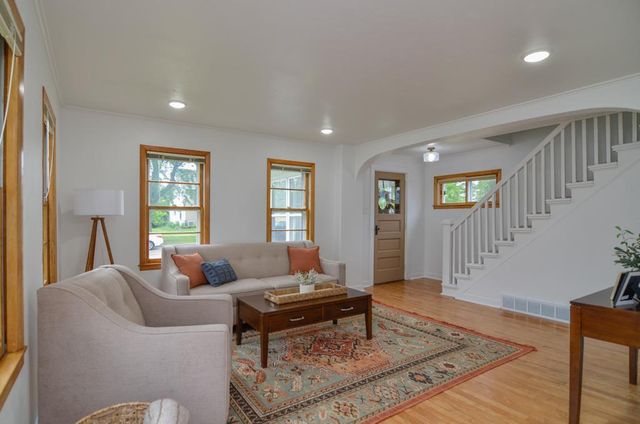 423 W 7TH STREET, Kaukauna, WI 54130