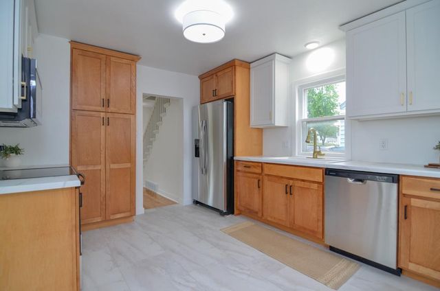 423 W 7TH STREET, Kaukauna, WI 54130