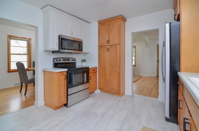 423 W 7TH STREET, Kaukauna, WI 54130