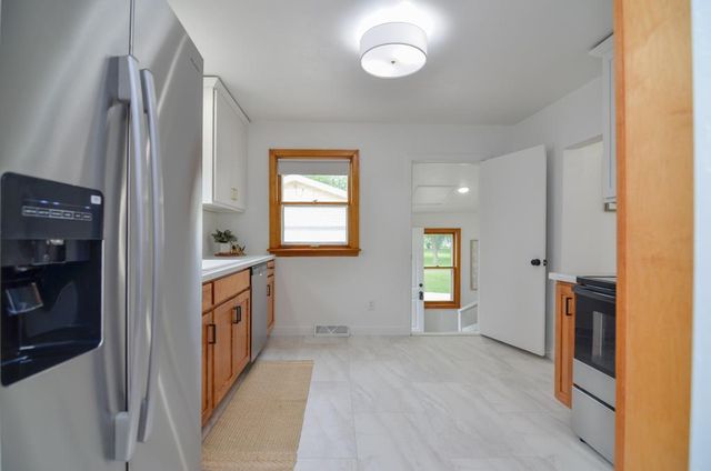 423 W 7TH STREET, Kaukauna, WI 54130