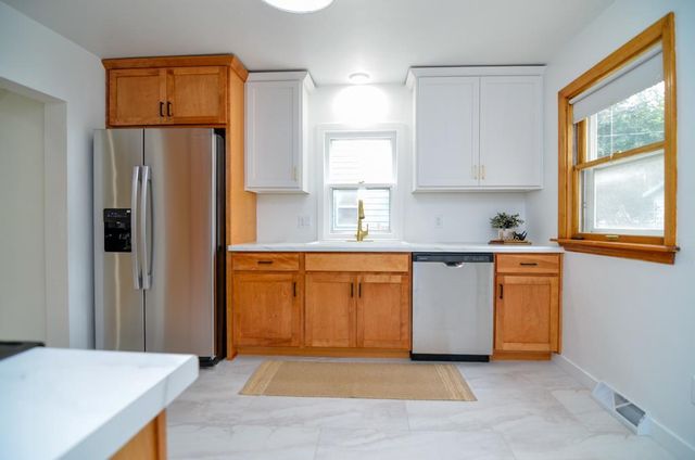 423 W 7TH STREET, Kaukauna, WI 54130