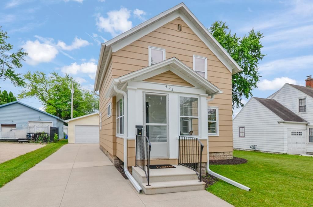 423 W 7TH STREET, Kaukauna, WI 54130