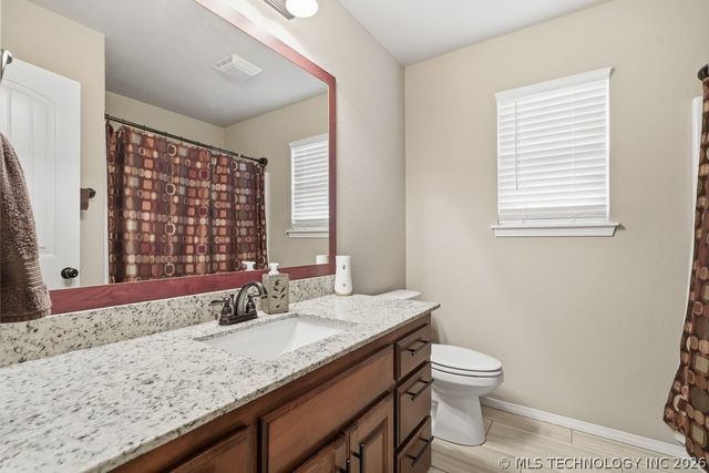 12117 E 69th Street N, Owasso, OK 74055