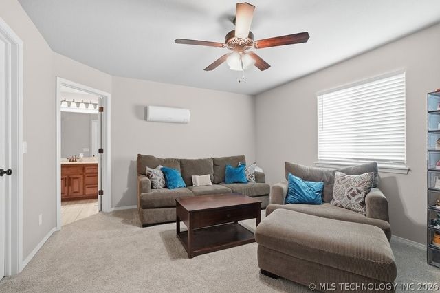 12117 E 69th Street N, Owasso, OK 74055