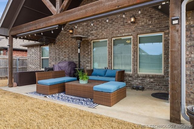 12117 E 69th Street N, Owasso, OK 74055