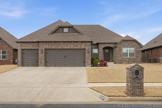 12117 E 69th Street N, Owasso, OK 74055